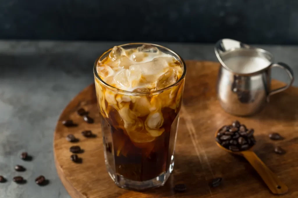 O prazer do café gelado em casa
