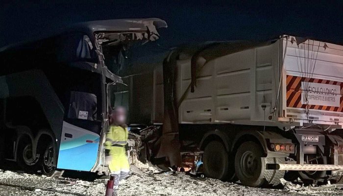 Politec identifica todas as 11 vítimas fatais de acidente entre ônibus e carreta na BR-163